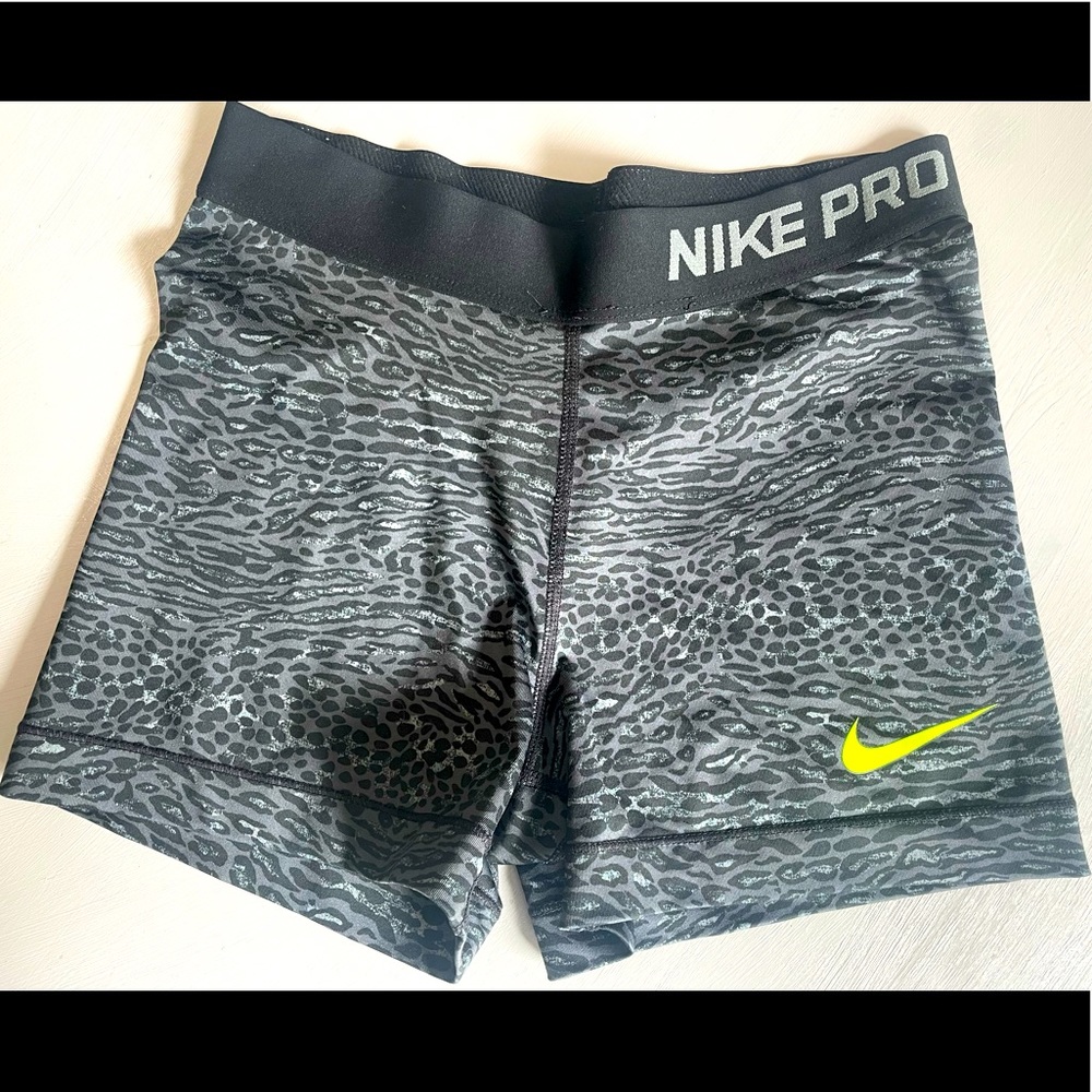Nike Pros Animal Print Training Shorts Size Small